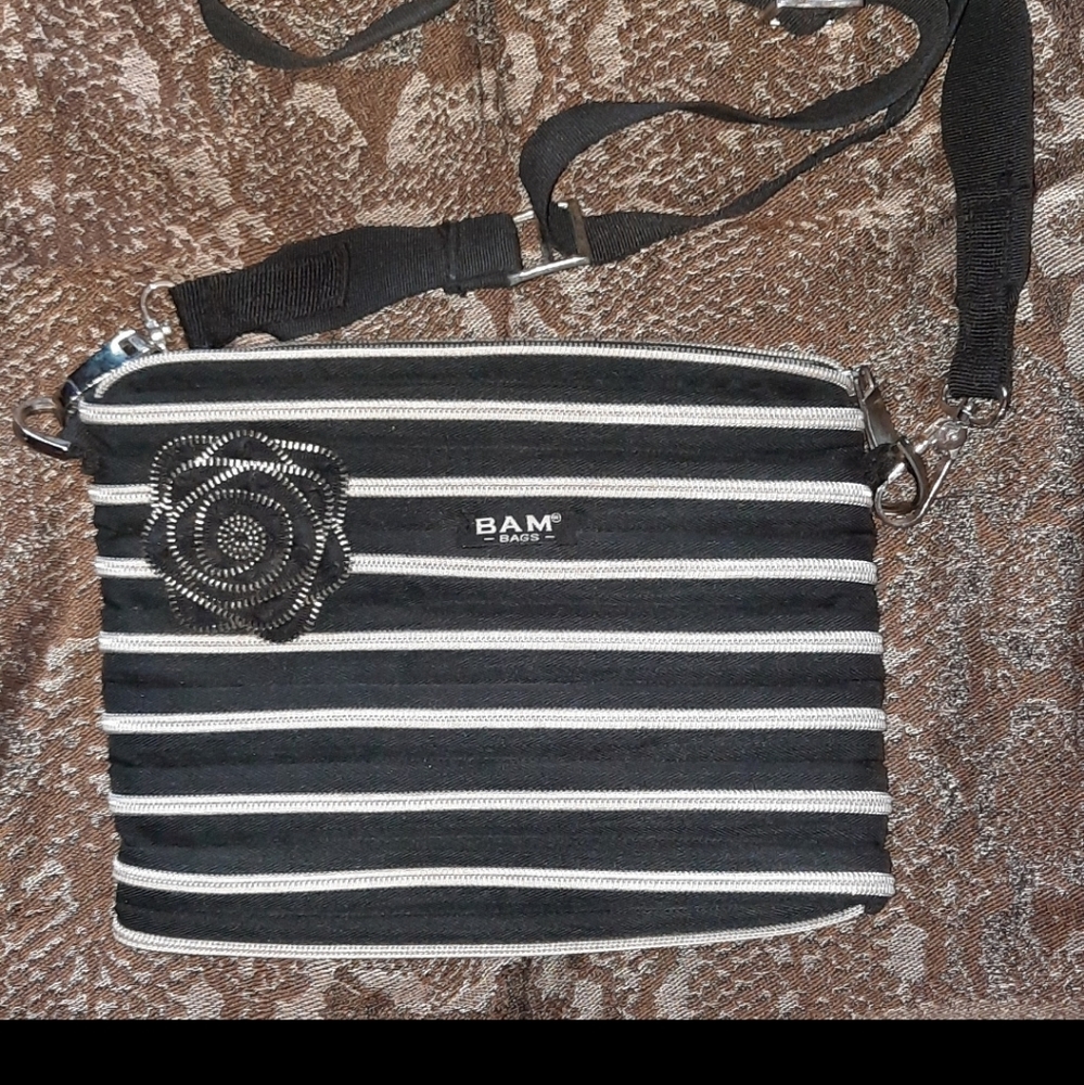 Crossbody B.A.M floral bag